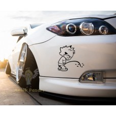Arabaya İşeyen Yaramaz Çocuk Araba Sticker