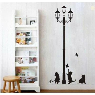 Sokak Lambası ve Oynayan Kediler Duvar Sticker