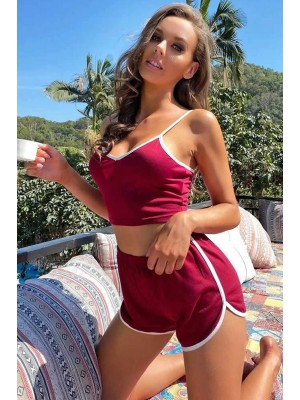 Kadın Bordo Askılı Crop Top ve Şortlu Gecelik Takım Kadın Bordo Askılı Crop Top ve Şortlu Gecelik Takım