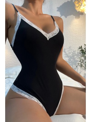 Kadın Beyaz Dantel Işlemeli Siyah Tulum Gecelik Kadın Beyaz Dantel Işlemeli Siyah Tulum Gecelik