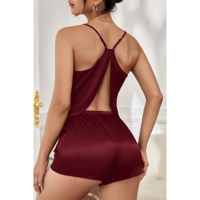 Kadın Bordo Asimetrik Sırt Dekolte Detaylı Şık Şortlu Gecelik Takım Kadın Bordo Asimetrik Sırt Dekolte Detaylı Şık Şortlu Gecelik Takım