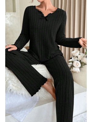 Kadın Siyah Uzun Kollu Fiyonklu Yuvarlak Yaka Mevsimlik Pijama Takımı Kadın Siyah Uzun Kollu Fiyonklu Yuvarlak Yaka Mevsimlik Pijama Takımı