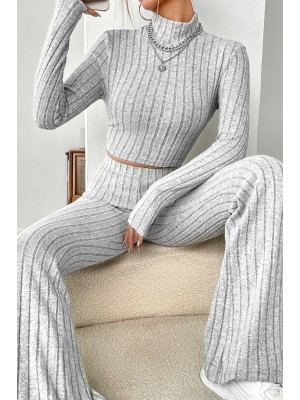 Kadın Gri Çizgili Boğazlı Crop Top ve Yüksek Bel Pantolon Takım Kadın Gri Çizgili Boğazlı Crop Top ve Yüksek Bel Pantolon Takım