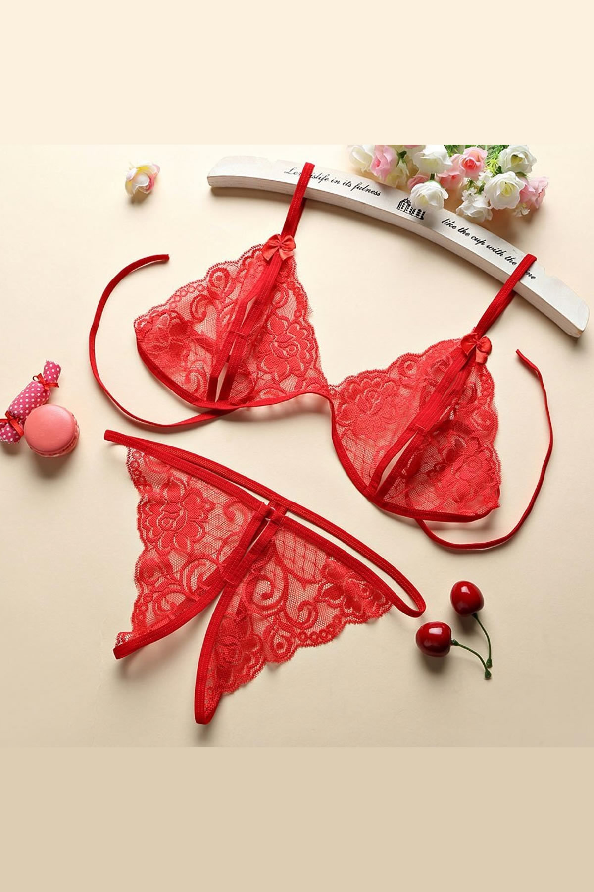 Kadın Kırmızı Dantelli Sütyen Külot Takımı Kadın Kırmızı Dantelli Sütyen Külot Takımı