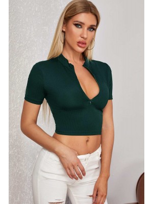 Kadın Yeşil Yarım Fermuarlı ve Kısa Kollu Crop Top Bluz Kadın Yeşil Yarım Fermuarlı ve Kısa Kollu Crop Top Bluz