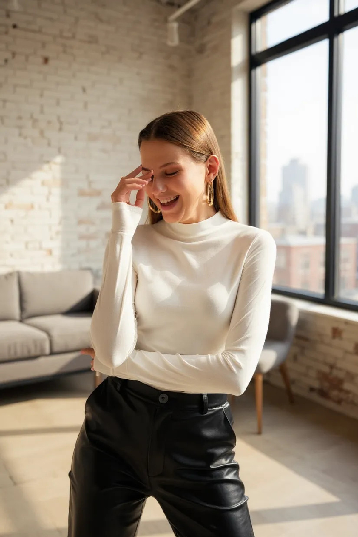 Kadın Beyaz Parmak Detaylı Esnek Uzun Kollu Body