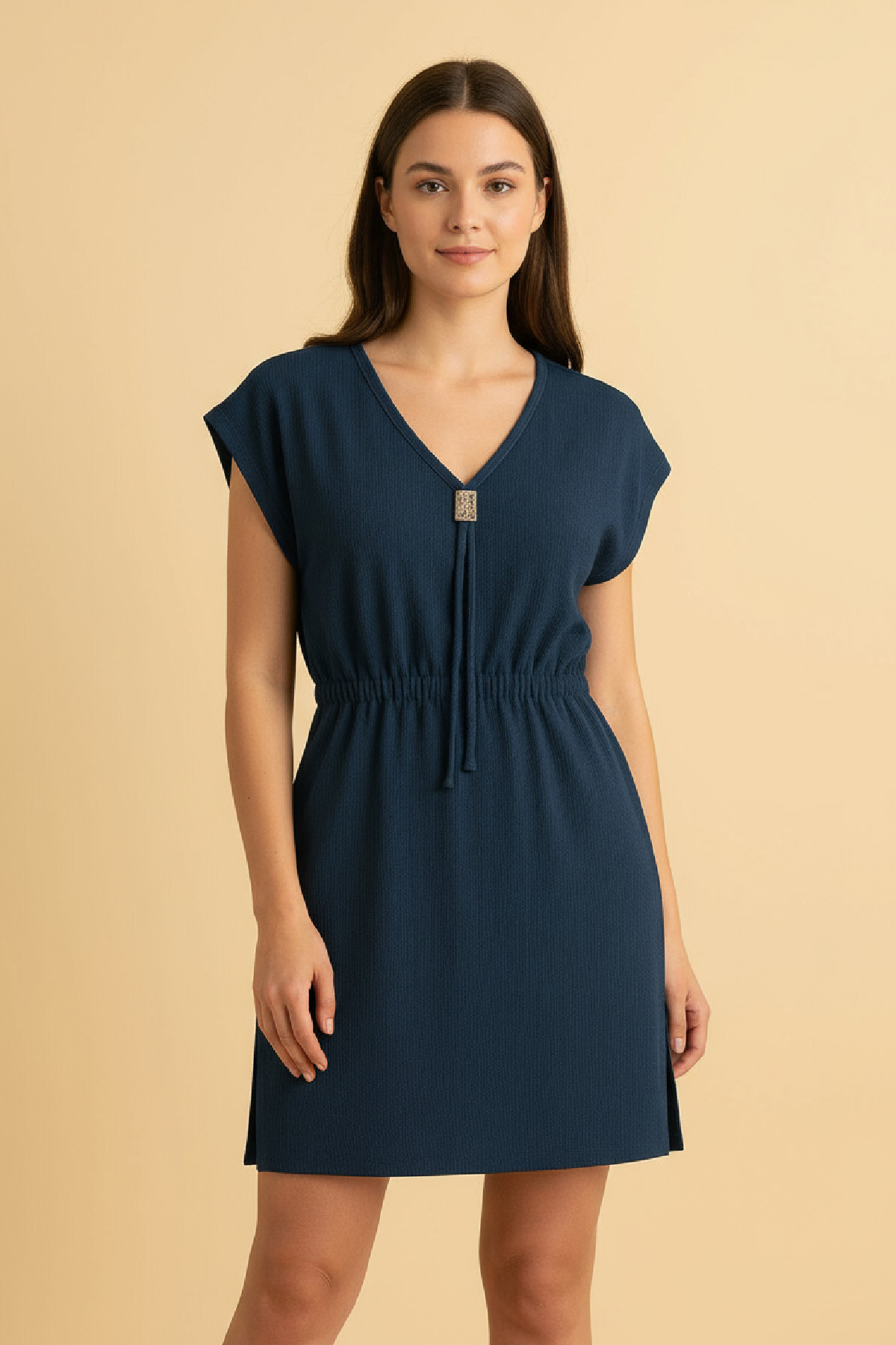 Kadın Lacivert Yanları Yırtmaçlı Tokalı V Yaka Mini Plaj Elbisesi Kadın Lacivert Yanları Yırtmaçlı Tokalı V Yaka Mini Plaj Elbisesi