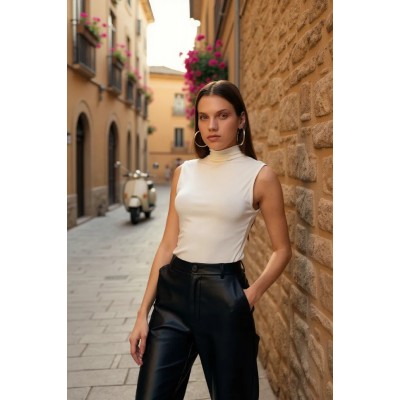 Kadın Beyaz Kolsuz Balıkçı Yaka Basic Bluz Kadın Beyaz Kolsuz Balıkçı Yaka Basic Bluz